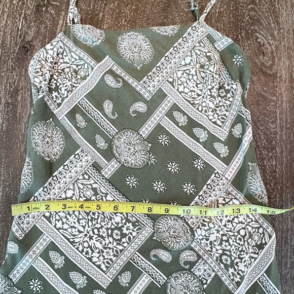 SHEIN Green Patterned Dress and Brown Sleeveless Top Set - Picture 6 of 12